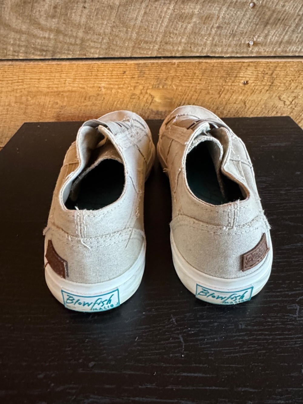 Blowfish Slip On Tan Sneakers Size 7 in Great Condition - Picture 4 of 5